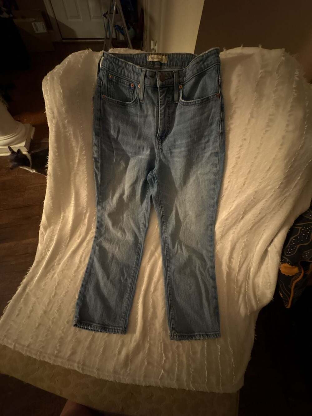 Madewell Curvy Classic Straight Leg Jeans in Medium Wash Size 26 Petite